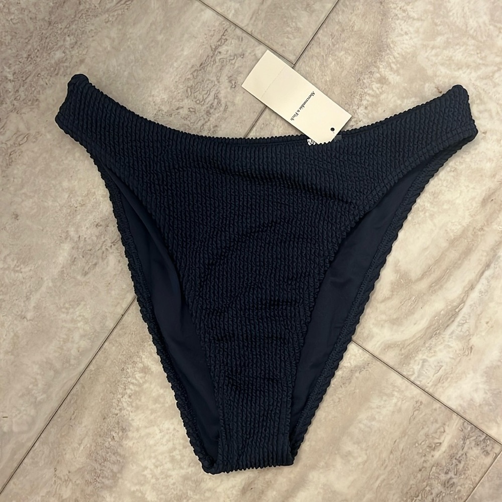 ✨Brand New✨ Abercrombie bikini bottom
